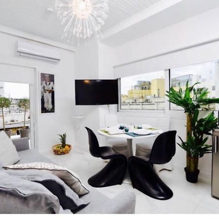 A Diamont In The Center Of Athens Apartment Bagian luar foto