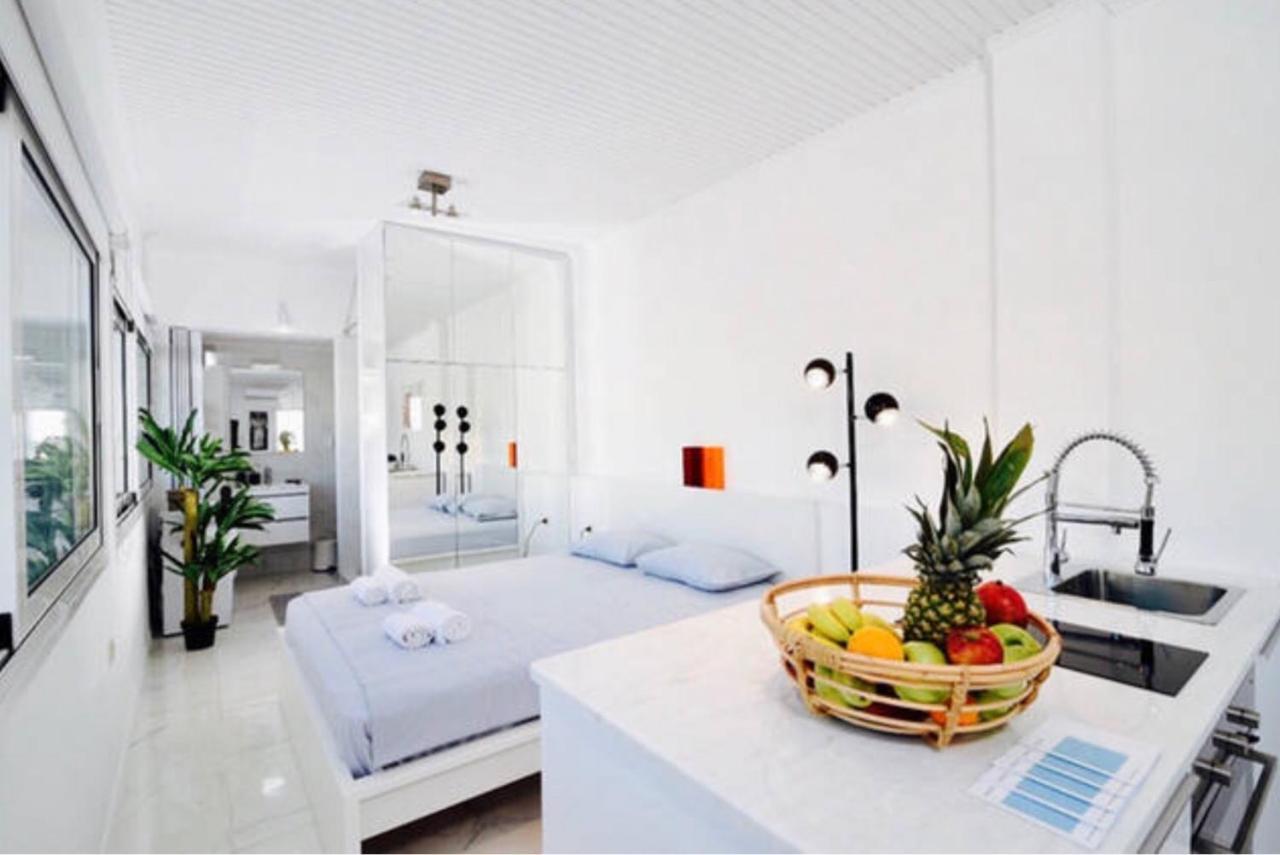 A Diamont In The Center Of Athens Apartment Bagian luar foto