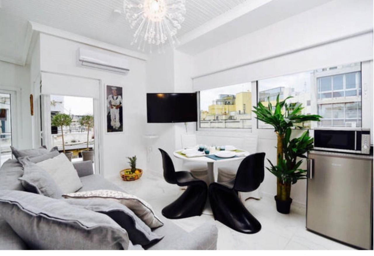A Diamont In The Center Of Athens Apartment Bagian luar foto